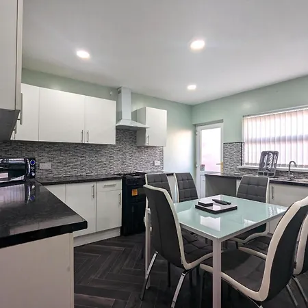 Spacious Powell Sleeps 11 6 Bed 1 5 Bath