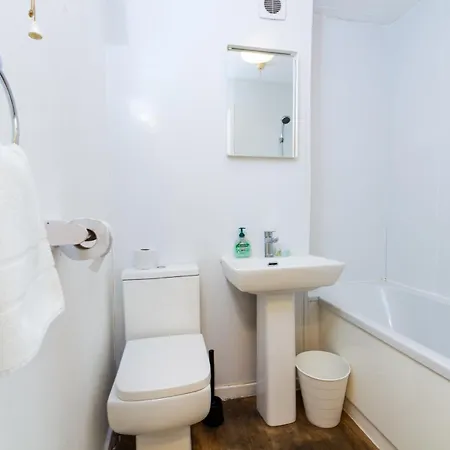 Studio In Stretford With Great Transport Links Lejlighed Manchester