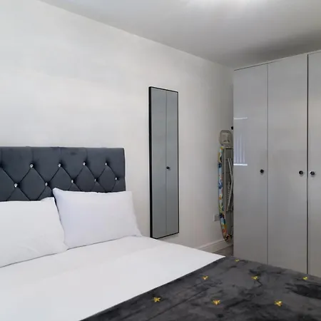 Downtown Cozy House In * מנצ'סטר