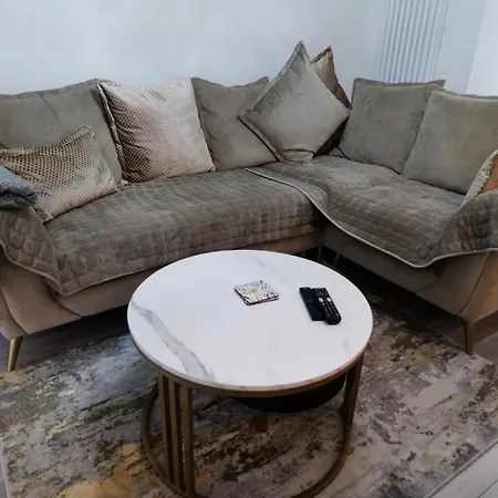 Downtown Cozy House In בית נופש
