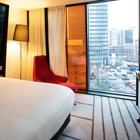 Crowne Plaza Centre By Ihg Hotel