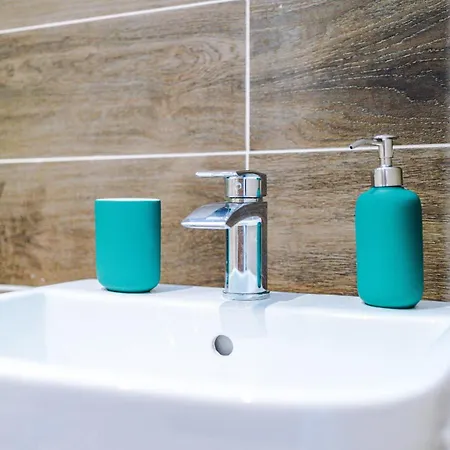 Rest&recharge At Waterway House 別荘