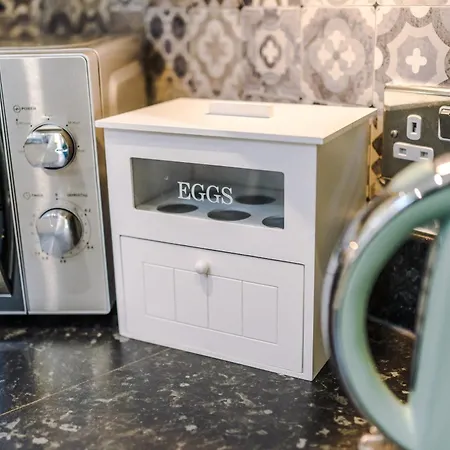 R&r - Modern Townhouse Near Etihad & Centre بيت للعطل *