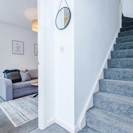 Townhouse 5mins To Centre And Etihad - Free Secure Parking Nyaraló