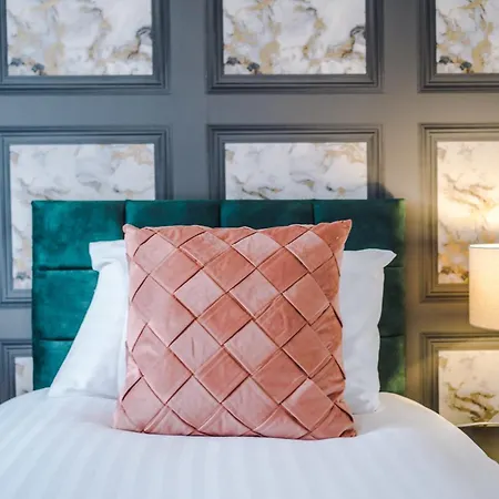 R&r - Modern Townhouse Near Etihad & Centre بيت للعطل مانشستر