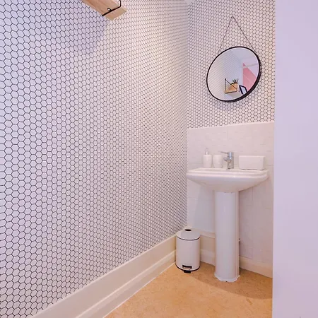 בית נופש Townhouse 5mins To Centre And Etihad - Free Secure Parking