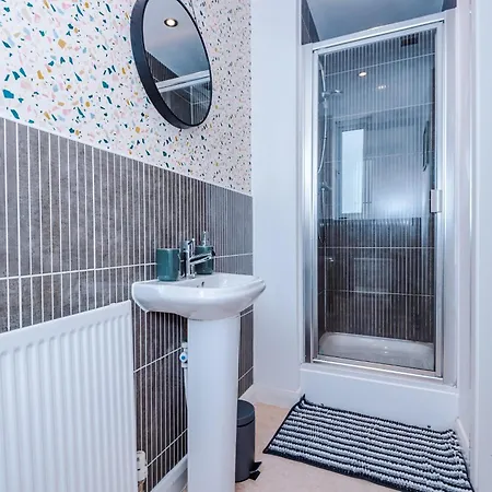 בית נופש Townhouse 5mins To Centre And Etihad - Free Secure Parking