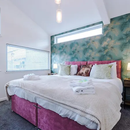 Coop Live Arena & Etihad Stadium 3bedroom House W Secure Parking By Rest&recharge