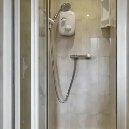 4 Bedroom Next To Apollo Prázdninový dům *