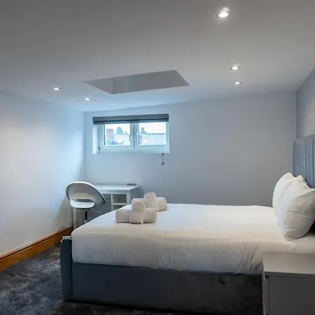 Luxury 4 Bedroom