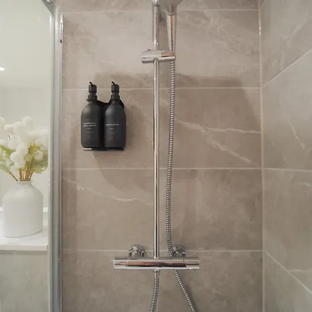 Midori By The Heim Манчестер