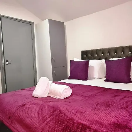 Large Victorian House 15 Minutes From Centre Дом отдыха *