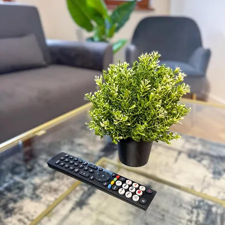 Cozy - 2 Beds, Sleeps 5, Free Parking! Manchester