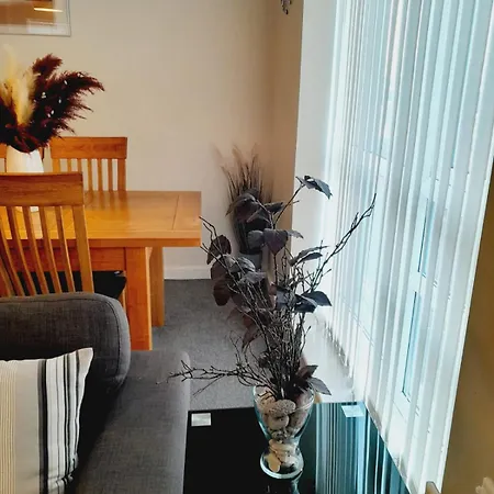 Apartment Modern 2 Bed, 2 Bath Near Etihad Stadium&coop Live *