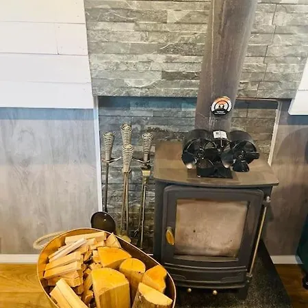 Apartment Bespoke Narrowboat