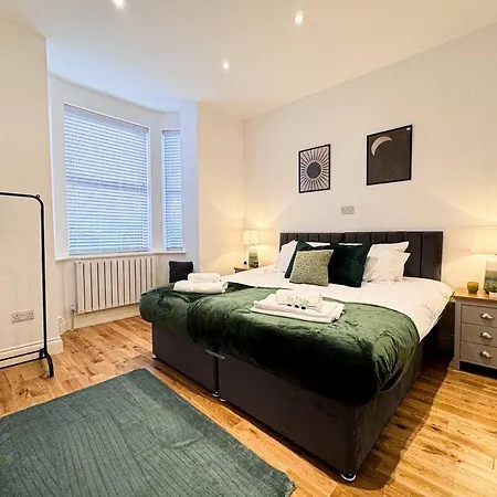 Four Bedroom House By Brookland Serviced Short Lets With Free Wifi Lejlighed *