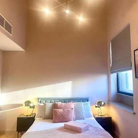 Διαμέρισμα Pretty Pink Posh Penthouse *