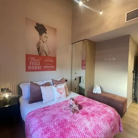 Διαμέρισμα Pretty Pink Posh Penthouse
