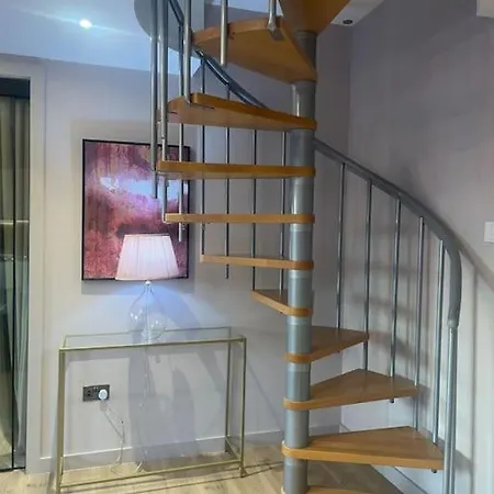 Pretty Pink Posh Penthouse * Mánchester