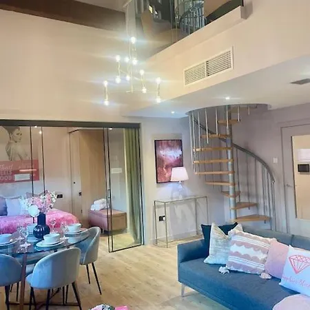 Pretty Pink Posh Penthouse *
