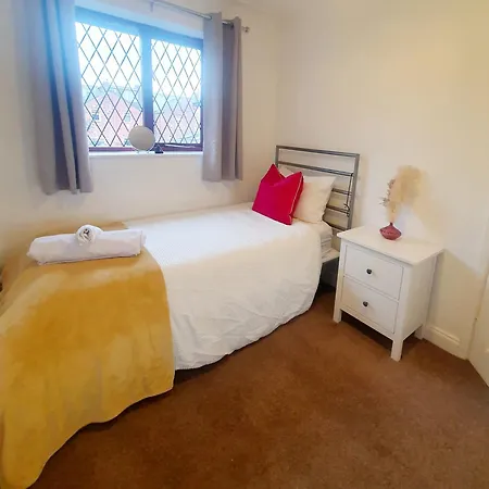 The Chorlton Retreat - Double Bedroom, Free Parking * Manchester