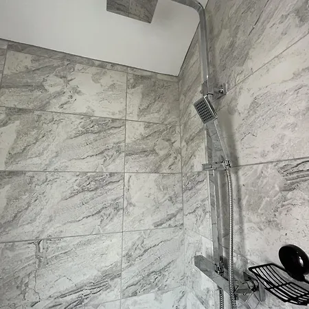 Modern 3-bed Stay-away-home Sleeps 6 Nr Casa de Férias Manchester