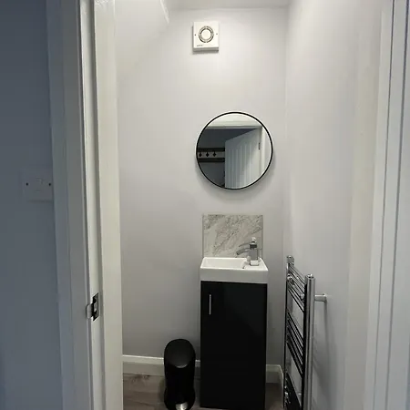 Modern 3-bed Stay-away-home Sleeps 6 Nr 別荘