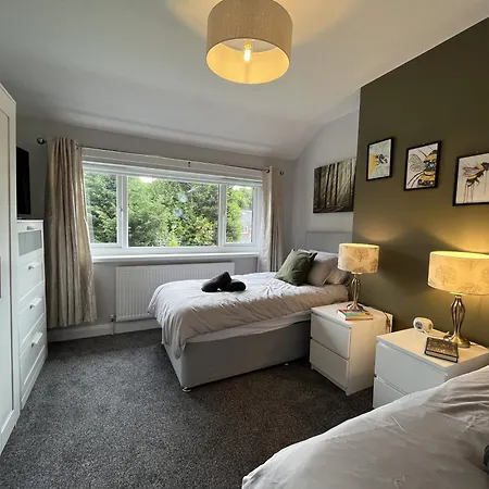 Casa de Férias Modern 3-bed Stay-away-home Sleeps 6 Nr Manchester