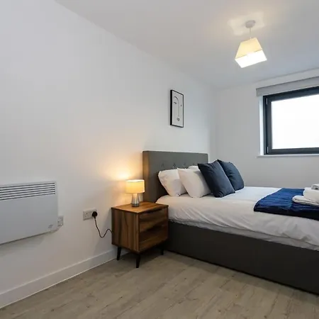 Media Salford Quays Flat By Superhost