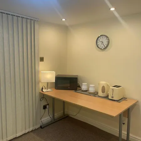 Newly Built Private Ensuite Apartman *