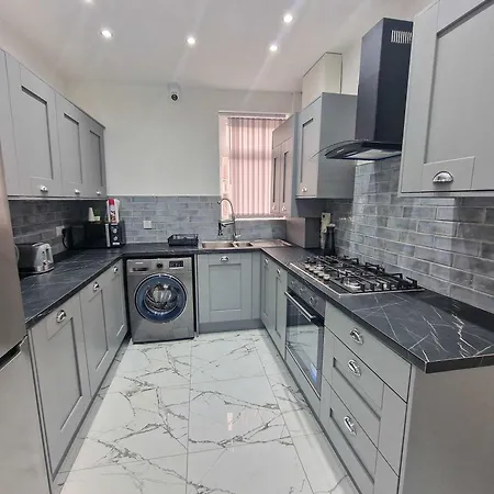 Superhost - Lovely 5 Bed Close To Centre Prázdninový dům Manchester