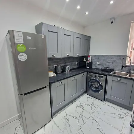 Superhost - Lovely 5 Bed Close To Centre Prázdninový dům