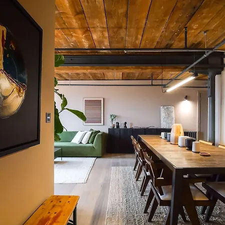 Hangar By The Heim Residences * Manchester