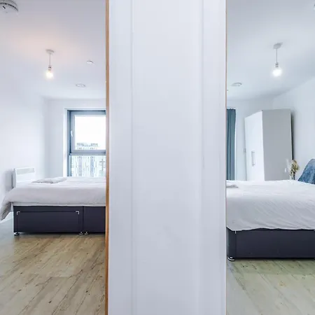 Centre - Luxury Two Bedroom Daire