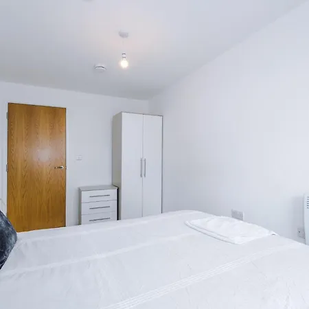 Daire Centre - Luxury Two Bedroom *
