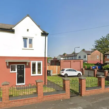 Trafford Eden - 3 Bed Near Old Trafford And Trafford Centre With Free Parking *