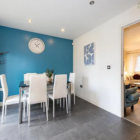 Etihad Stadium House * Mánchester