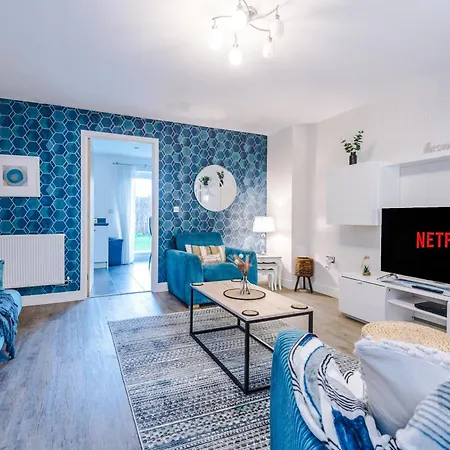 بيت للعطل Etihad Stadium House *