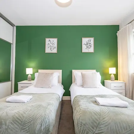 بيت للعطل Etihad Stadium House