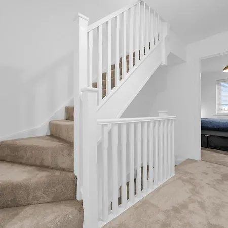 بيت للعطل Luxurious Stylish Modern