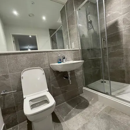 2 Bedroom Nq * מנצ'סטר