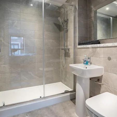 Apartment Stylish 2br In Salford - Sleeps 4!