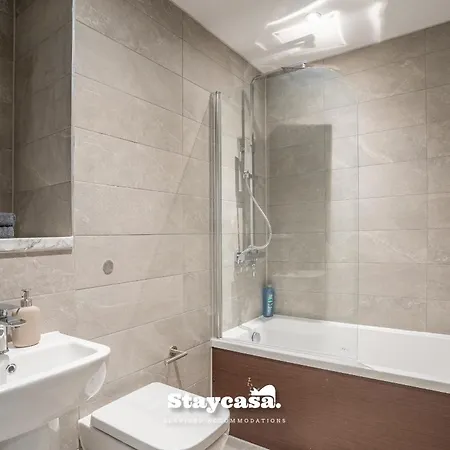 Stylish 2br In Salford - Sleeps 4! Apartment