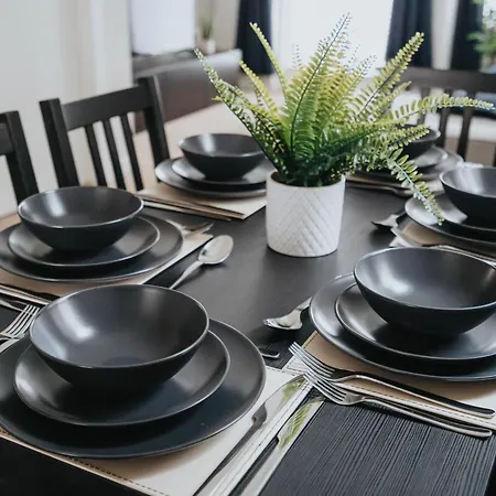 Four Bedroom By Brookland Serviced Short Lets With Free Wifi