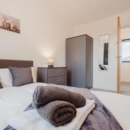 Nyaraló Spacious 3-bed House Didsbury *