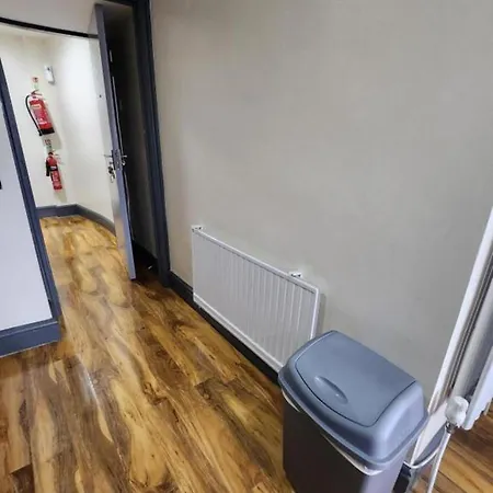 133 A Park Road Stretford Апартаменты