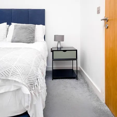 Impeccable 2-bed In Salford Apartmán Manchester