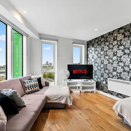 Stylish Penthouse - Parking- Gym Manchester
