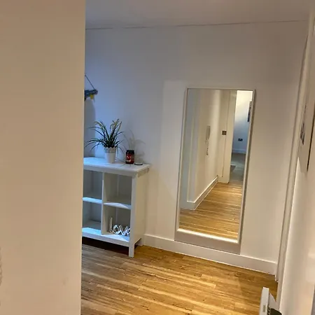 Spacious2bed Mcr Apartman
