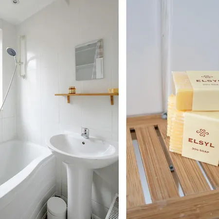 別荘 5-bedroom In Trendy Dibsbury Area With Parking *